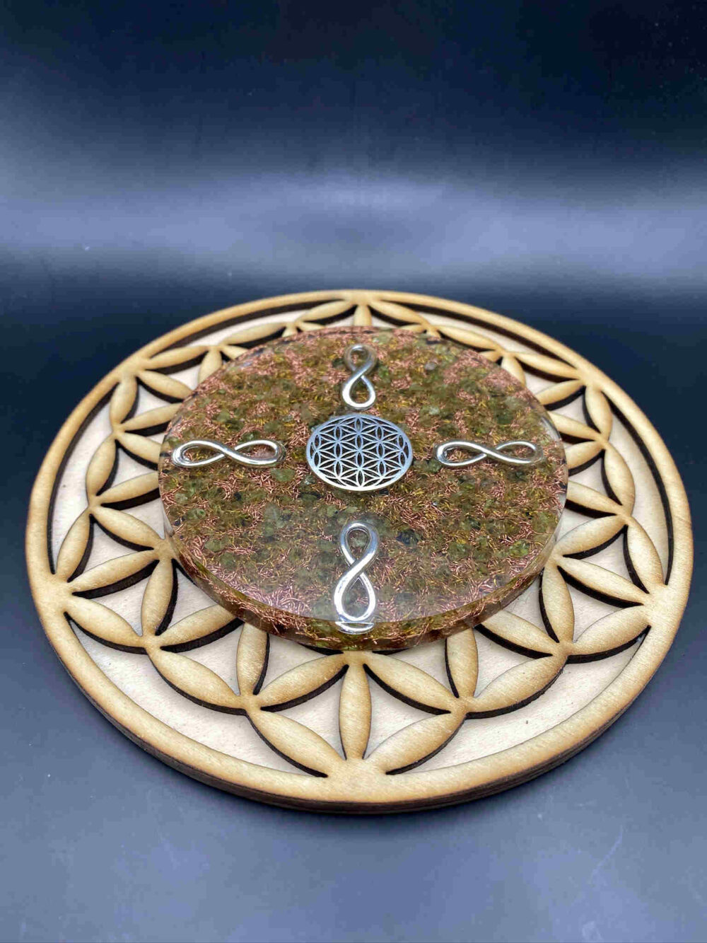 Plateau de Rechargement Fleur de Vie Péridot Cuivre – Image 2