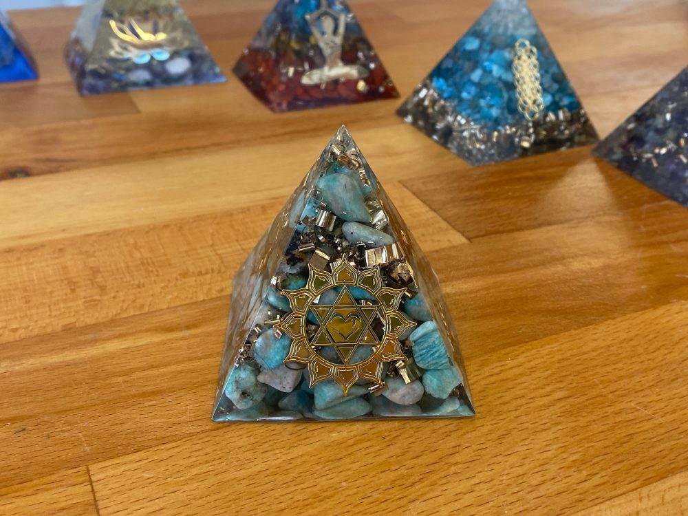 Pyramide Amazonite Chakra du Coeur – Image 4